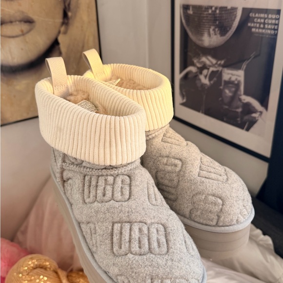 Ugh Felt platform mini boots Gray and Cream Platform booties - Picture 6 of 9